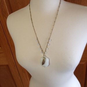 Cushion Cabochon & Feather Pendant Necklace - EUC